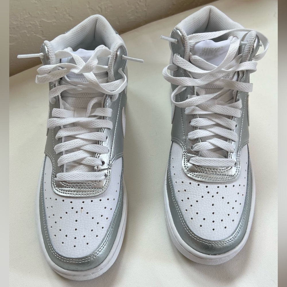 Nike Women’s Court Vision Mid – White/Metallic Silver Sneakers, Size 8.5, New - Picture 3 of 7